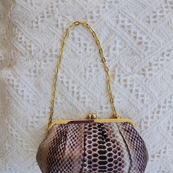Joan Rivers Handbags - Elegant Joan Rivers Snakeskin Pattern Clutch with Gold Chain